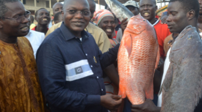 Oumar Guèye, ministre de la pêche lors de la sortie de la promo 2018 du CFPTA