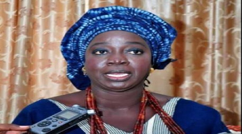 Thiès : La chanteuse Marie Ngoné ndione fait la promotion de la culture sérère à travers le rônier
